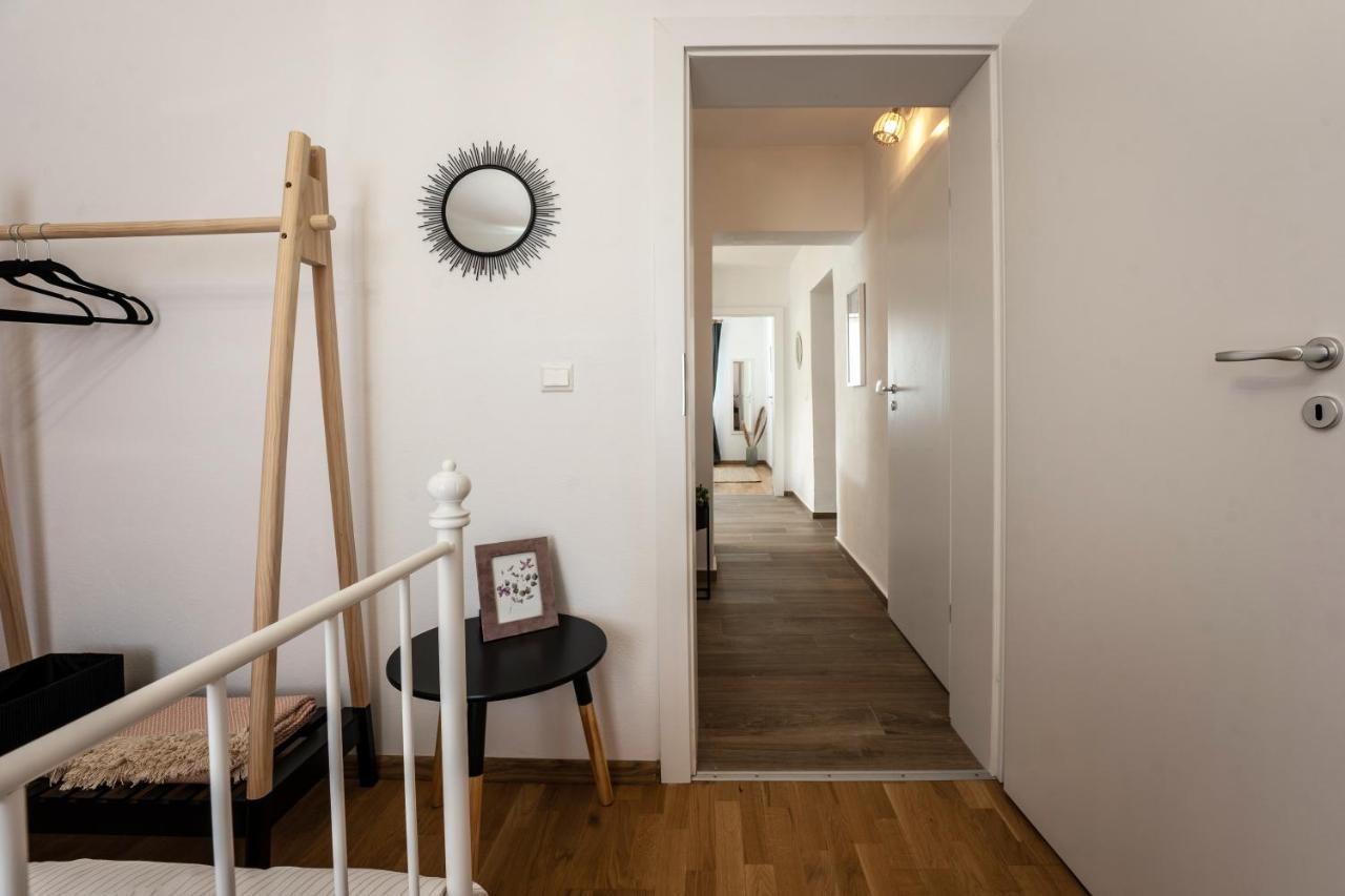 סיגישוארה Daisy Apartment 11 מראה חיצוני תמונה